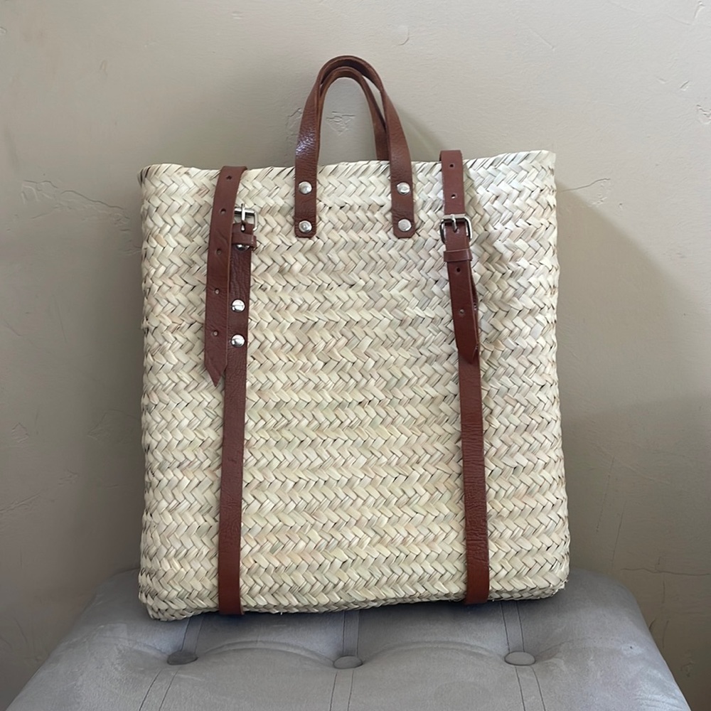 tote bag / backpack 🎒. Perfect for summer and vacays! Oprah has one!!